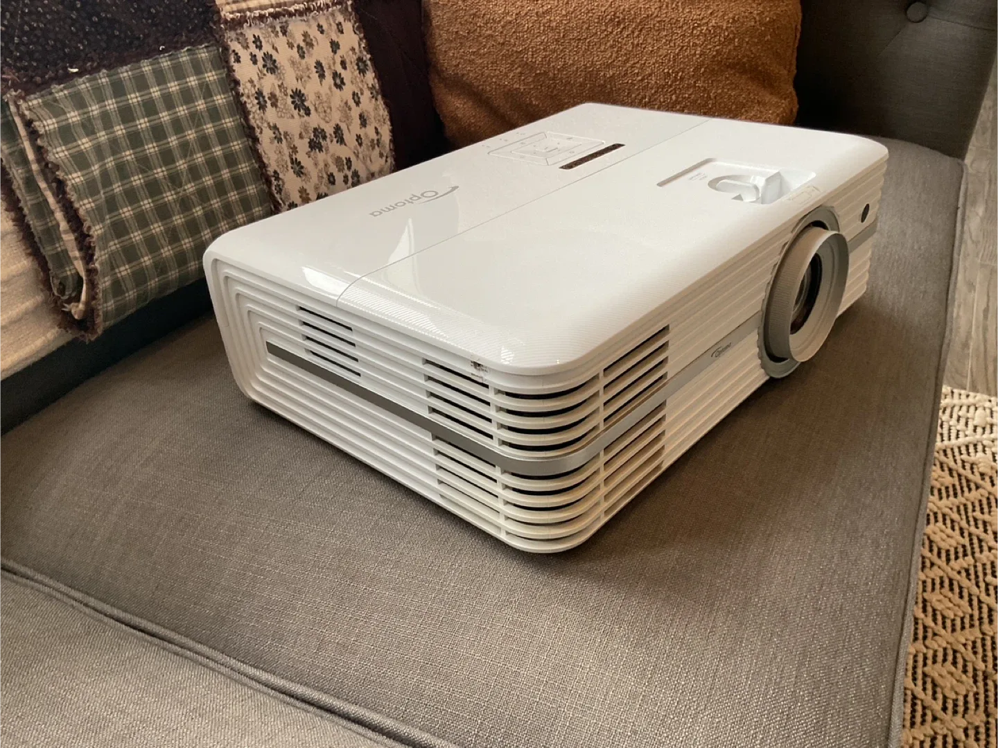 Optoma 4K UHD Projector image indicator(2)