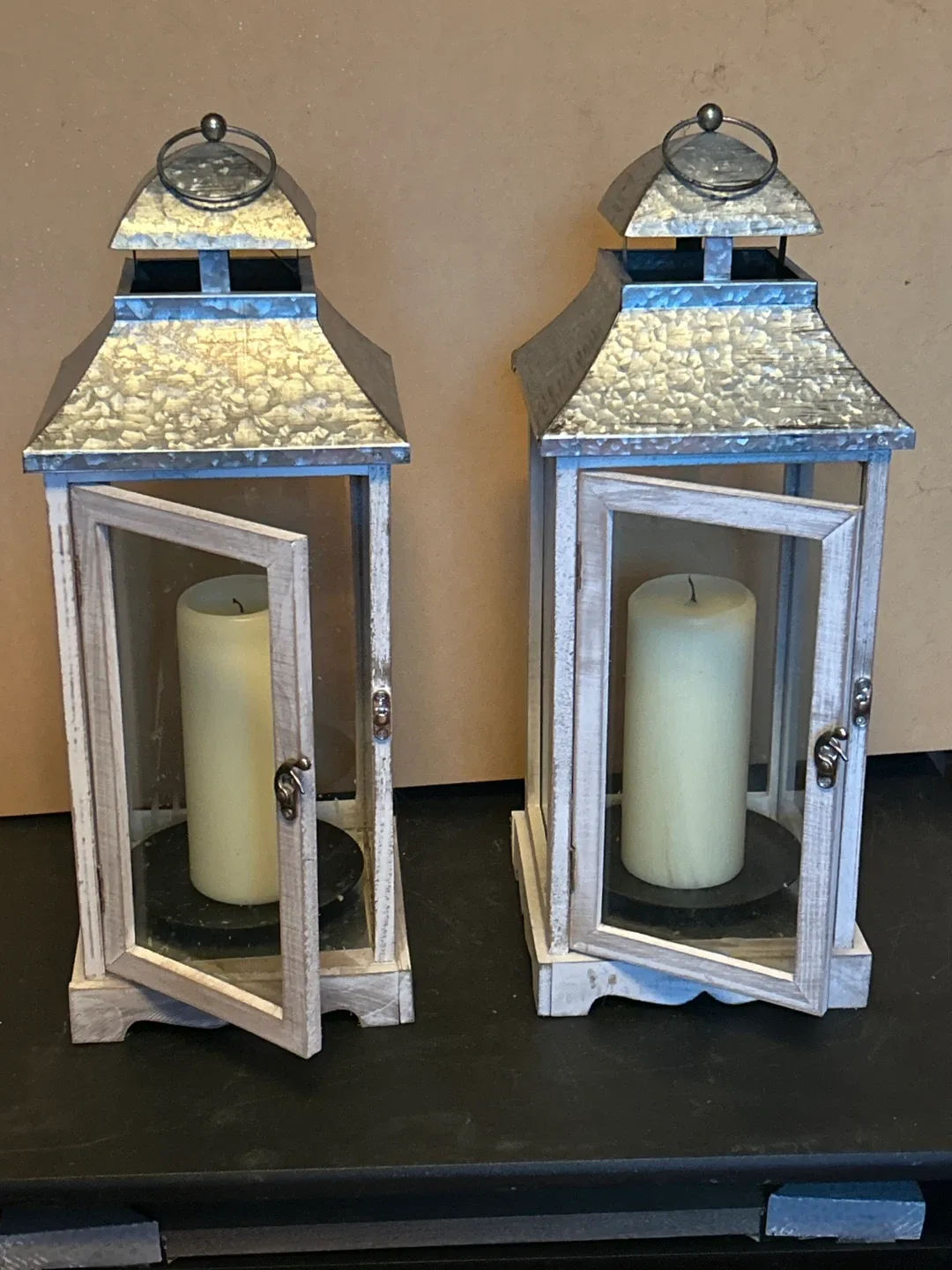 Set of 2 Decorative Lanterns with Candles image indicator(2)