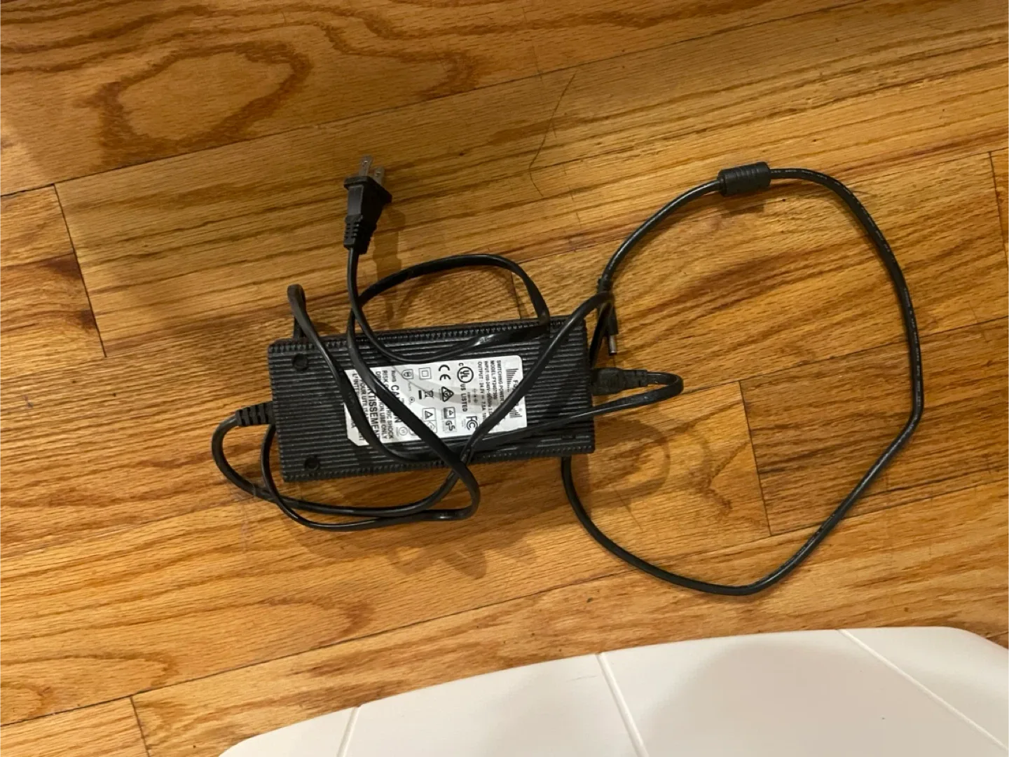 Gardyn 4 - Hydroponic Tower Garden image indicator(4)