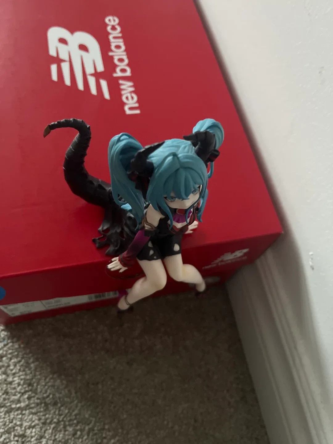 Anime Figurine - Hatsune Miku image indicator(3)