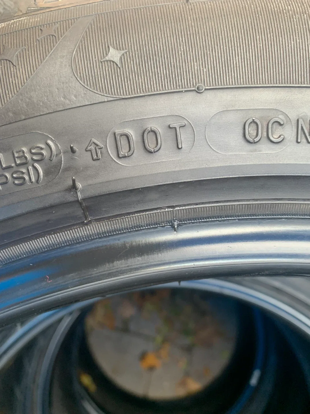 Michelin x ice 235/50r18 winter tires image indicator(3)