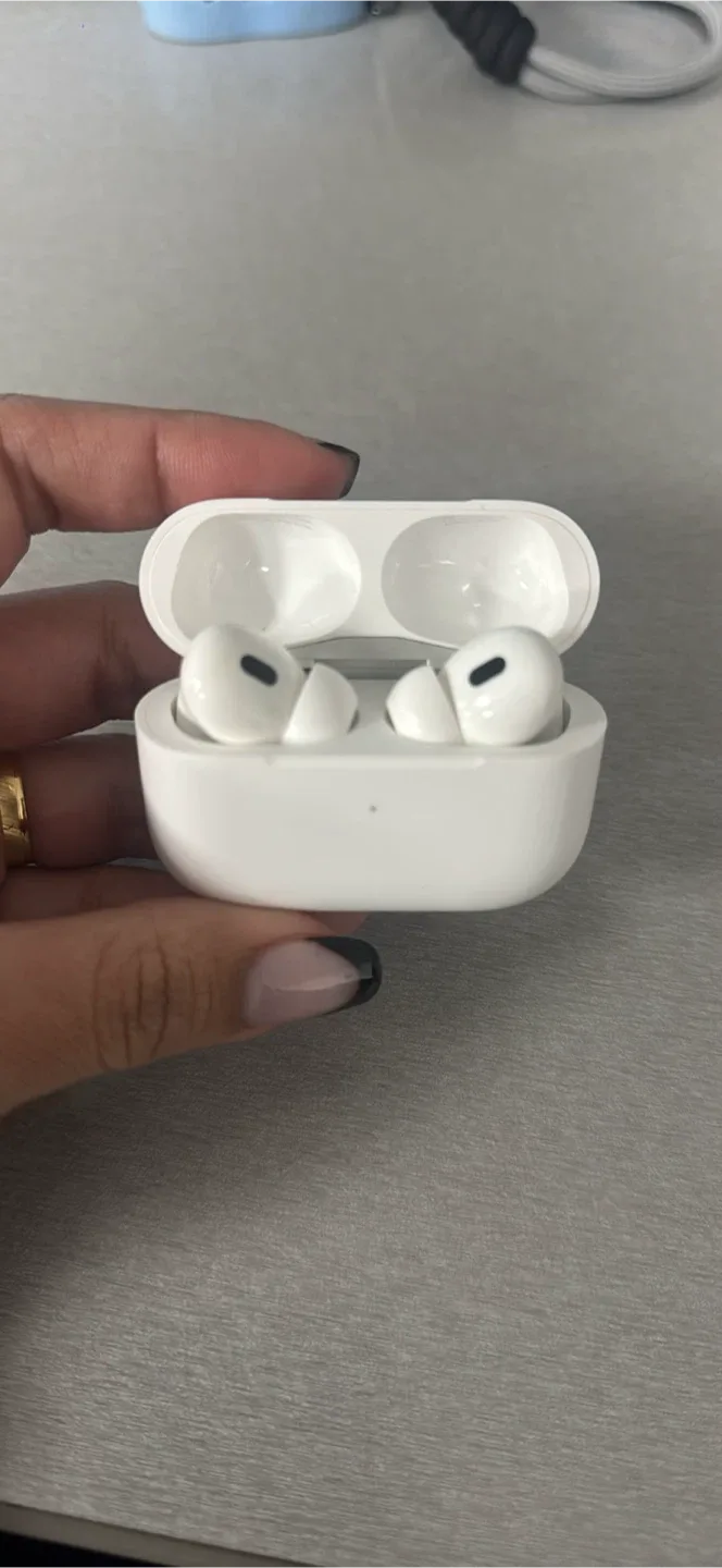 Apple AirPods Pro 2nd Generation - Like New!