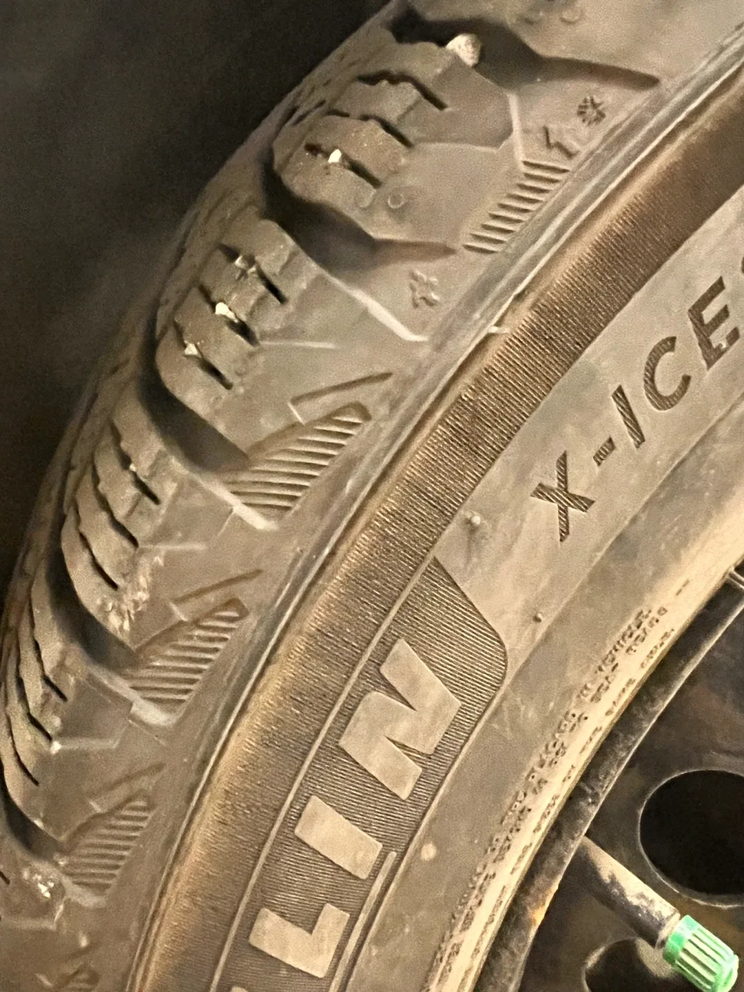 Michelin X-Ice Snow Tire 195/65R15