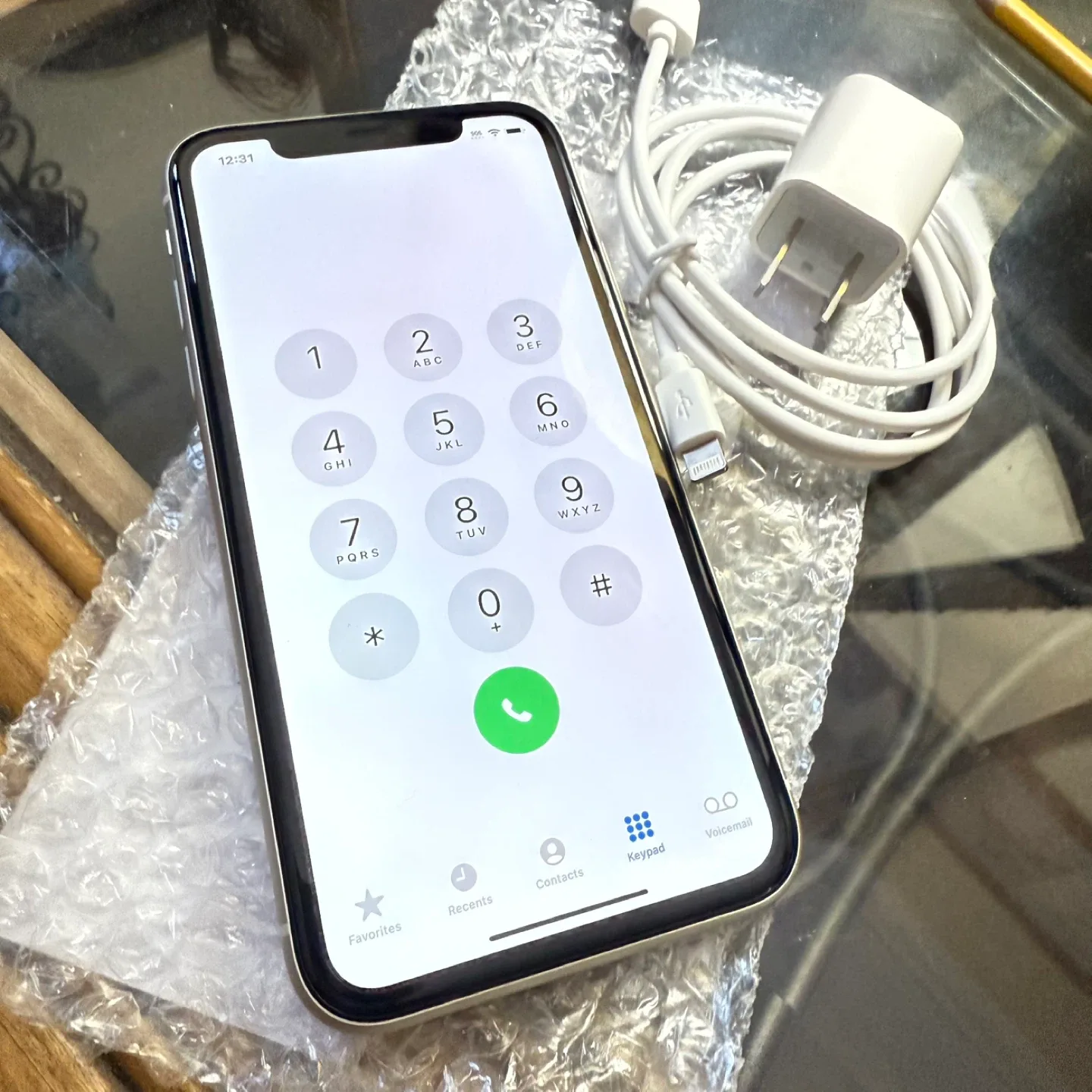 Apple iPhone 11 64GB unlocked for any company White w/ Charger image indicator(3)