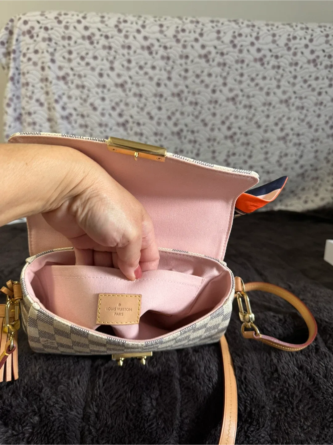 Louis Vuitton Damier Ebene Chain Bag image indicator(5)