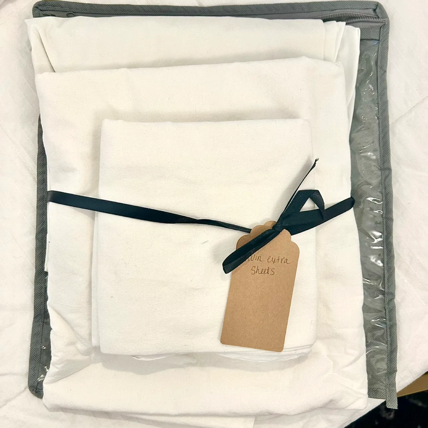 29 Pieces!  Lot of Complete Luxury Twin Bed Set from Airbnb image indicator(8)