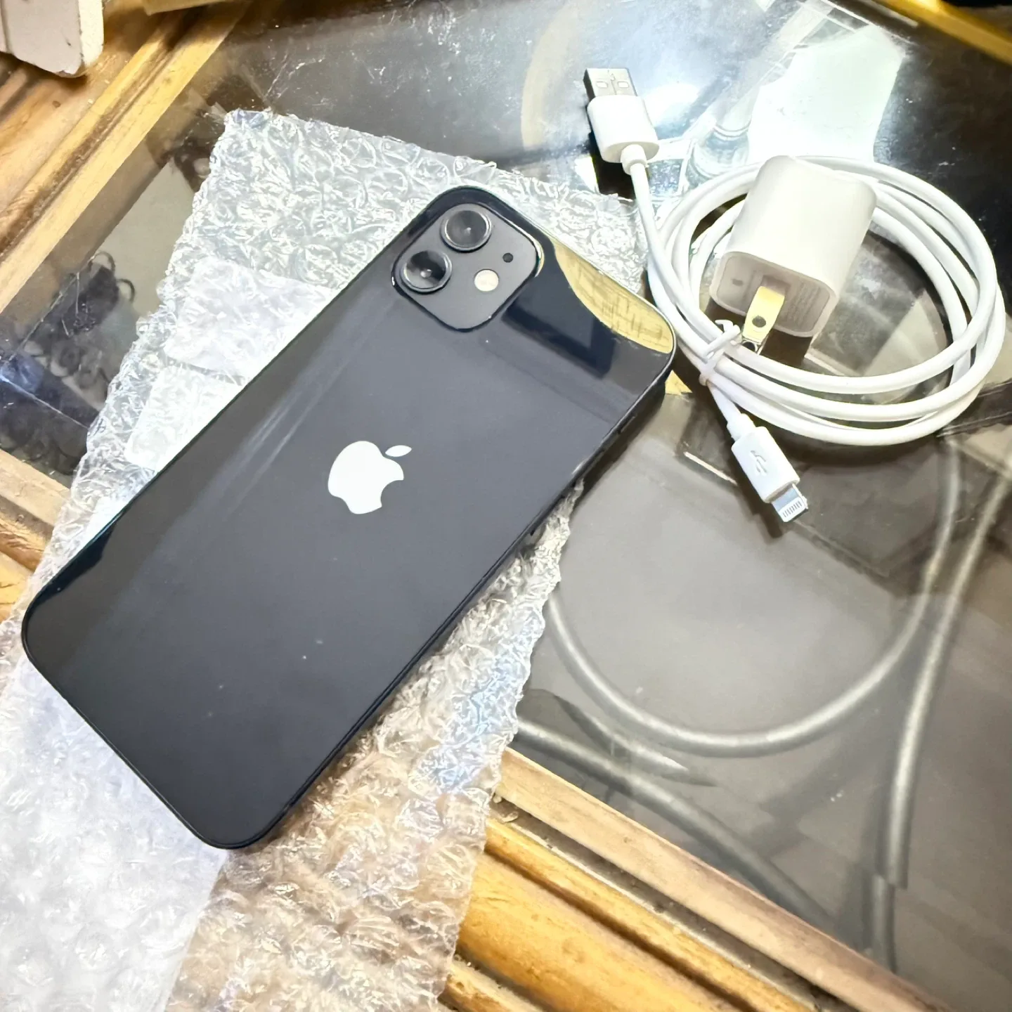 Apple iPhone 12 64GB unlocked for any company image indicator(2)