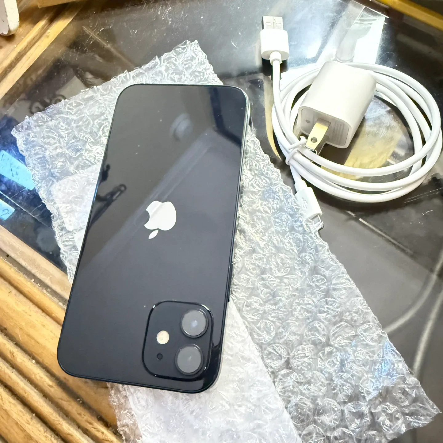 Apple iPhone 12 64GB unlocked for any company image indicator(7)