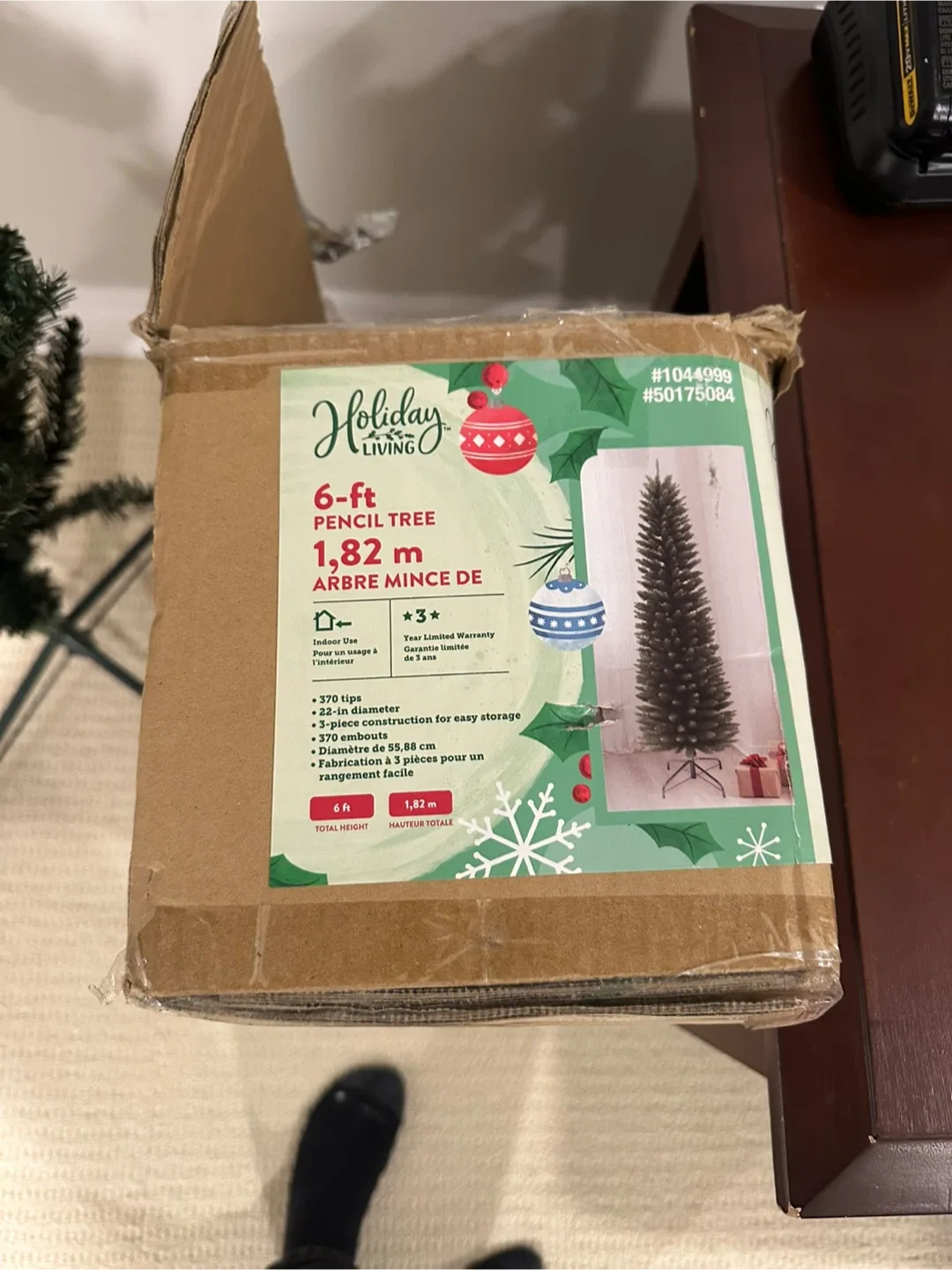 Christmas Tree - 6 Feet image indicator(2)