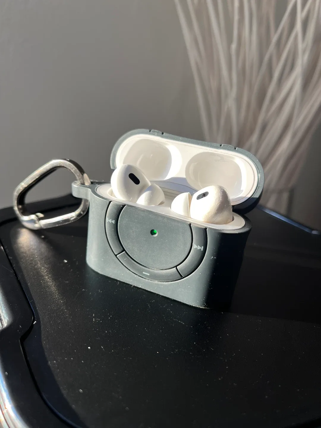 Apple Airpods Pro 2nd Gen image indicator(3)