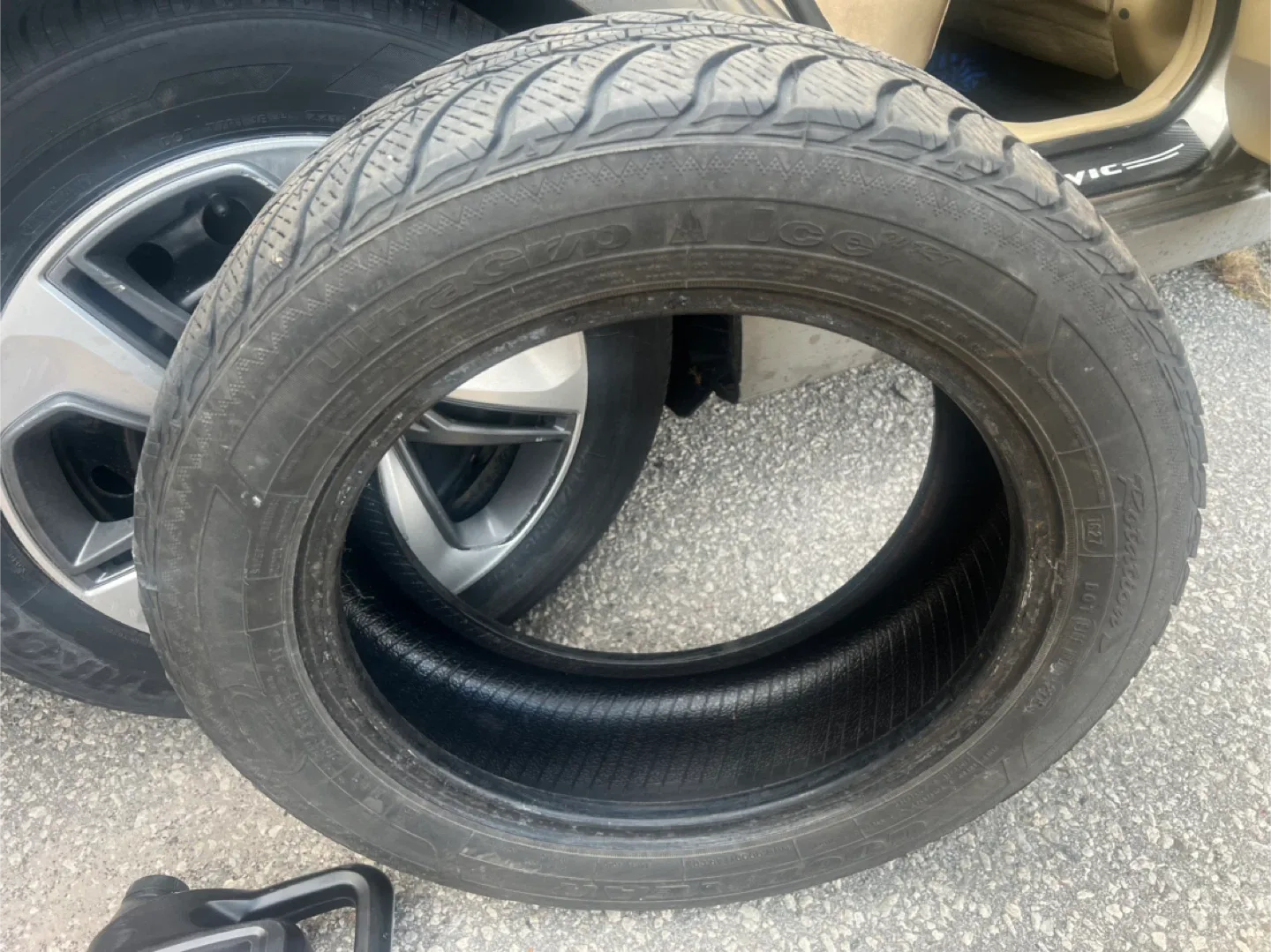 Bridgestone Blizzak 205/55R16 Winter Tire set of 4