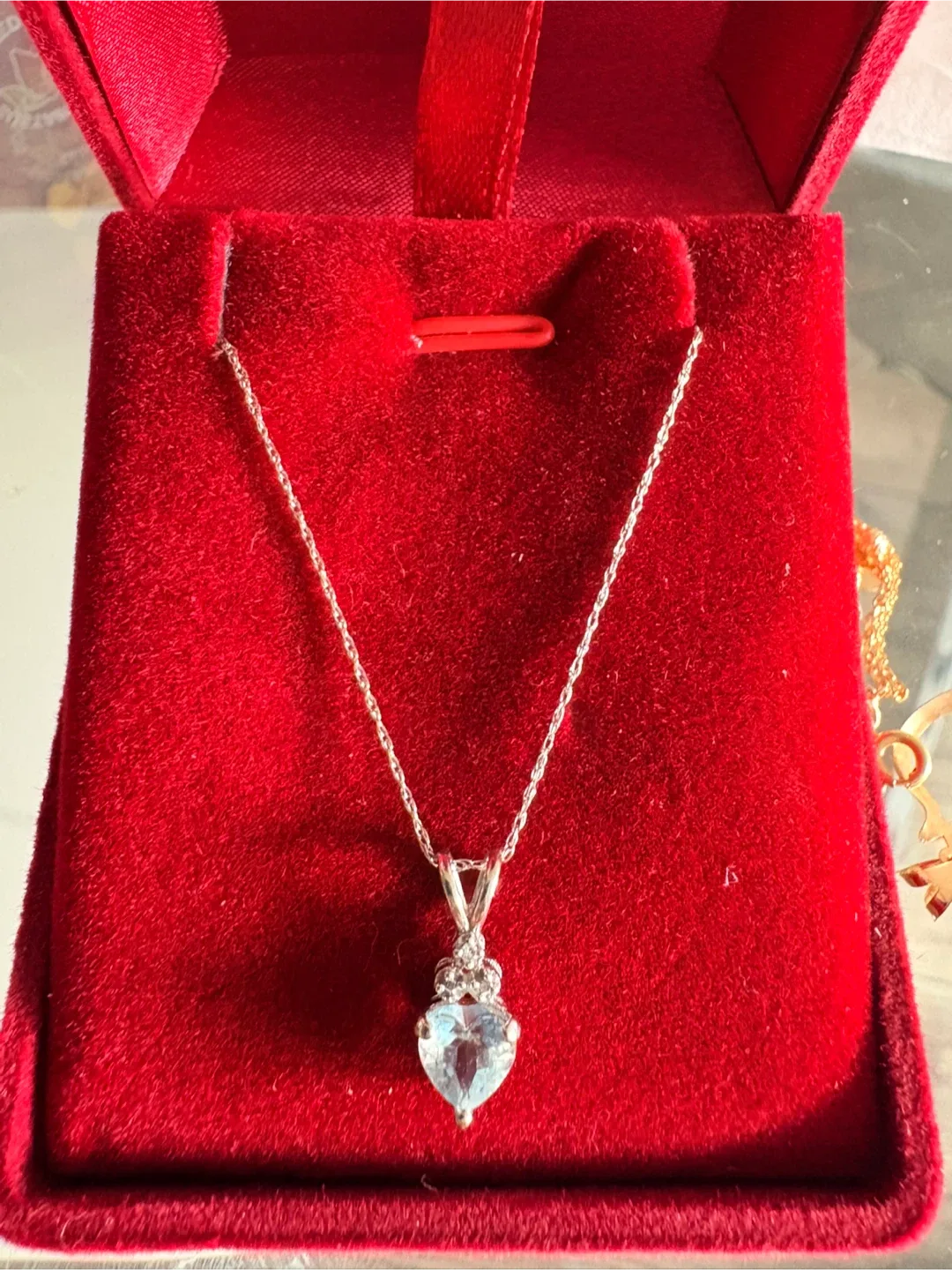 10k Heart  Necklace genuine Aqua image indicator(4)