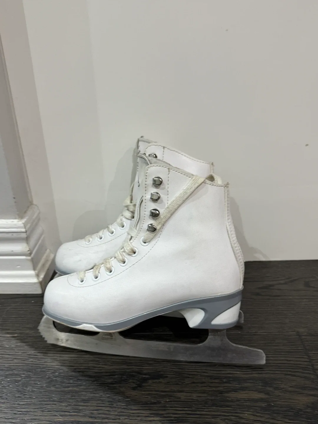 Selling a pair of CanSkate ice skating skates image indicator(4)