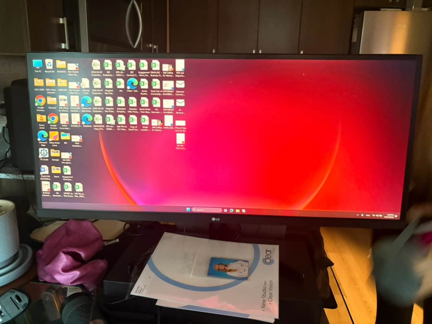 LG 34WL60TM-B 34-Inch Ultrawide Monitor - photo 2