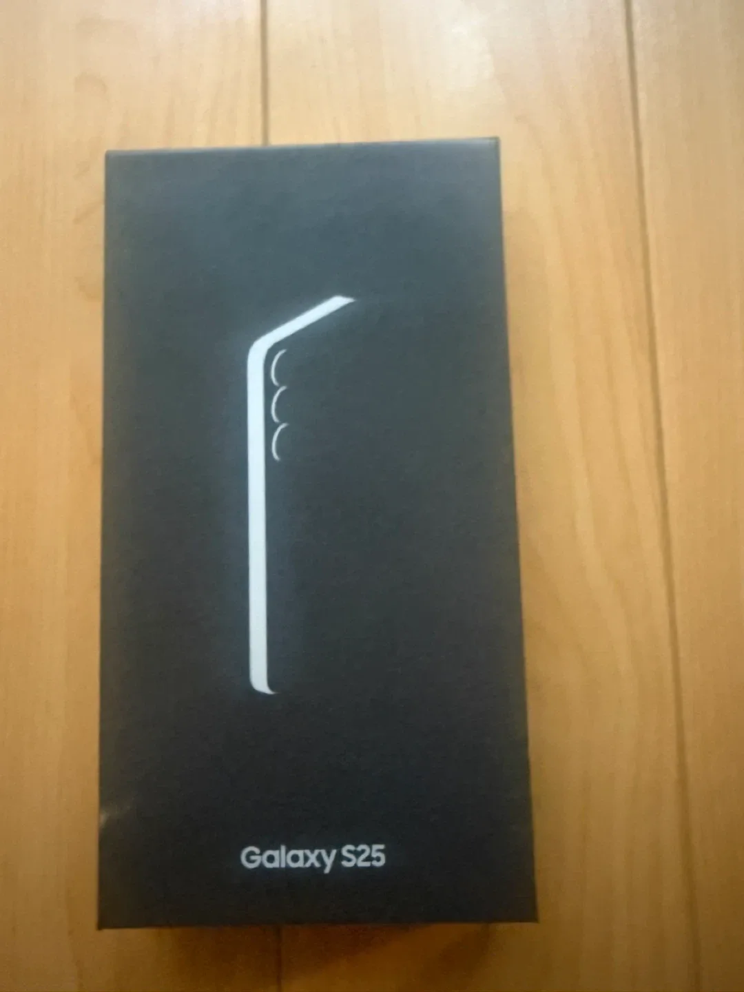 New Samsung Galaxy S25 Silver Shadow 128GB image indicator(2)