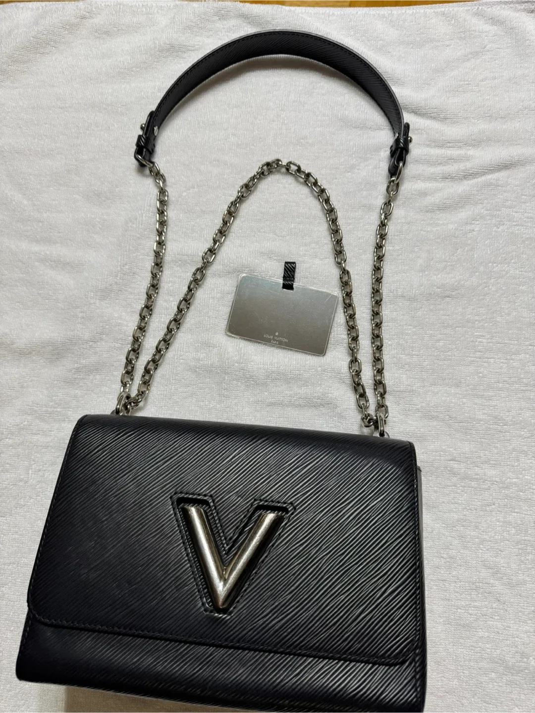 Louis Vuitton Twist MM Black