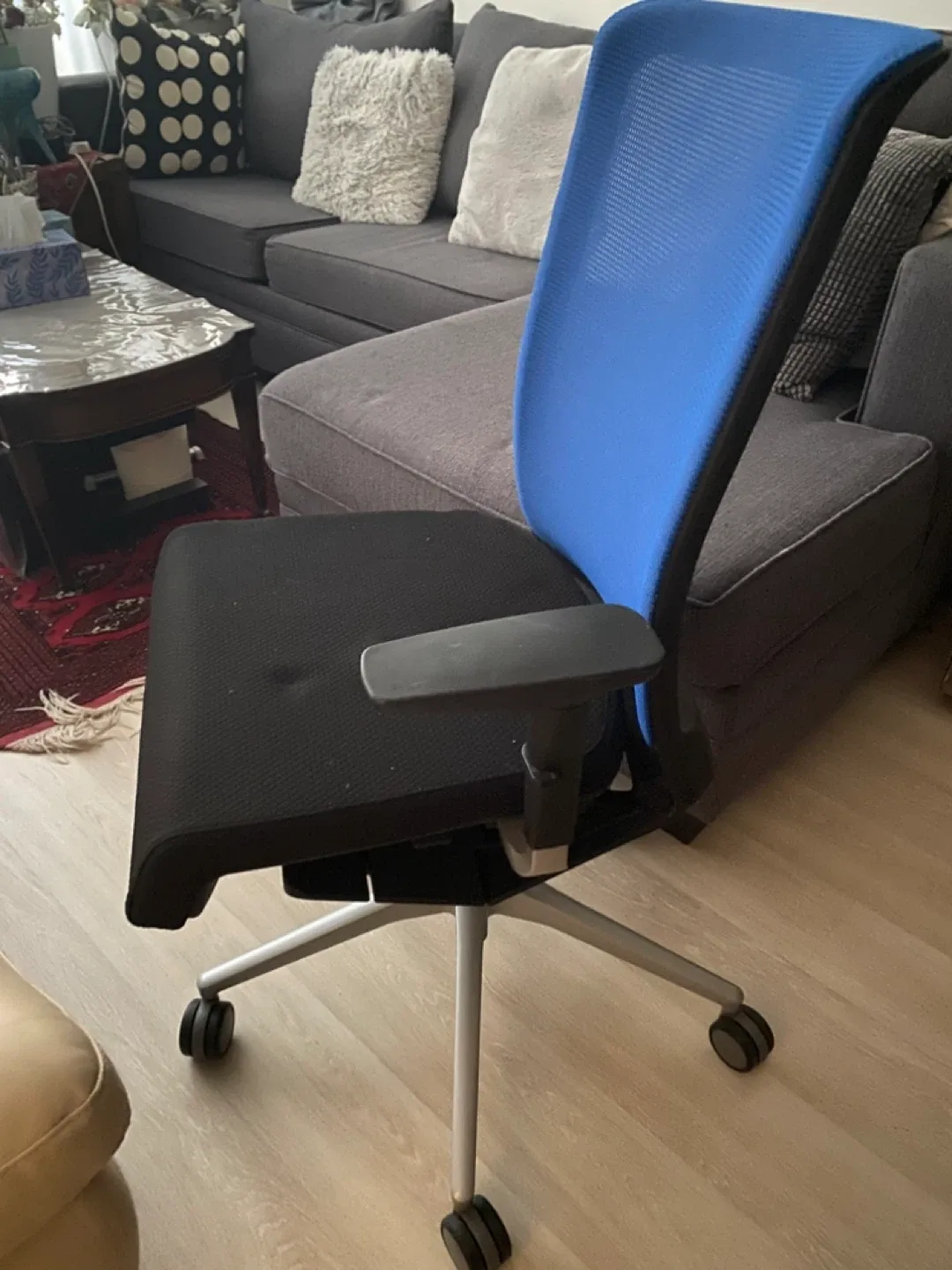 Blue & Black Office Chair image indicator(3)