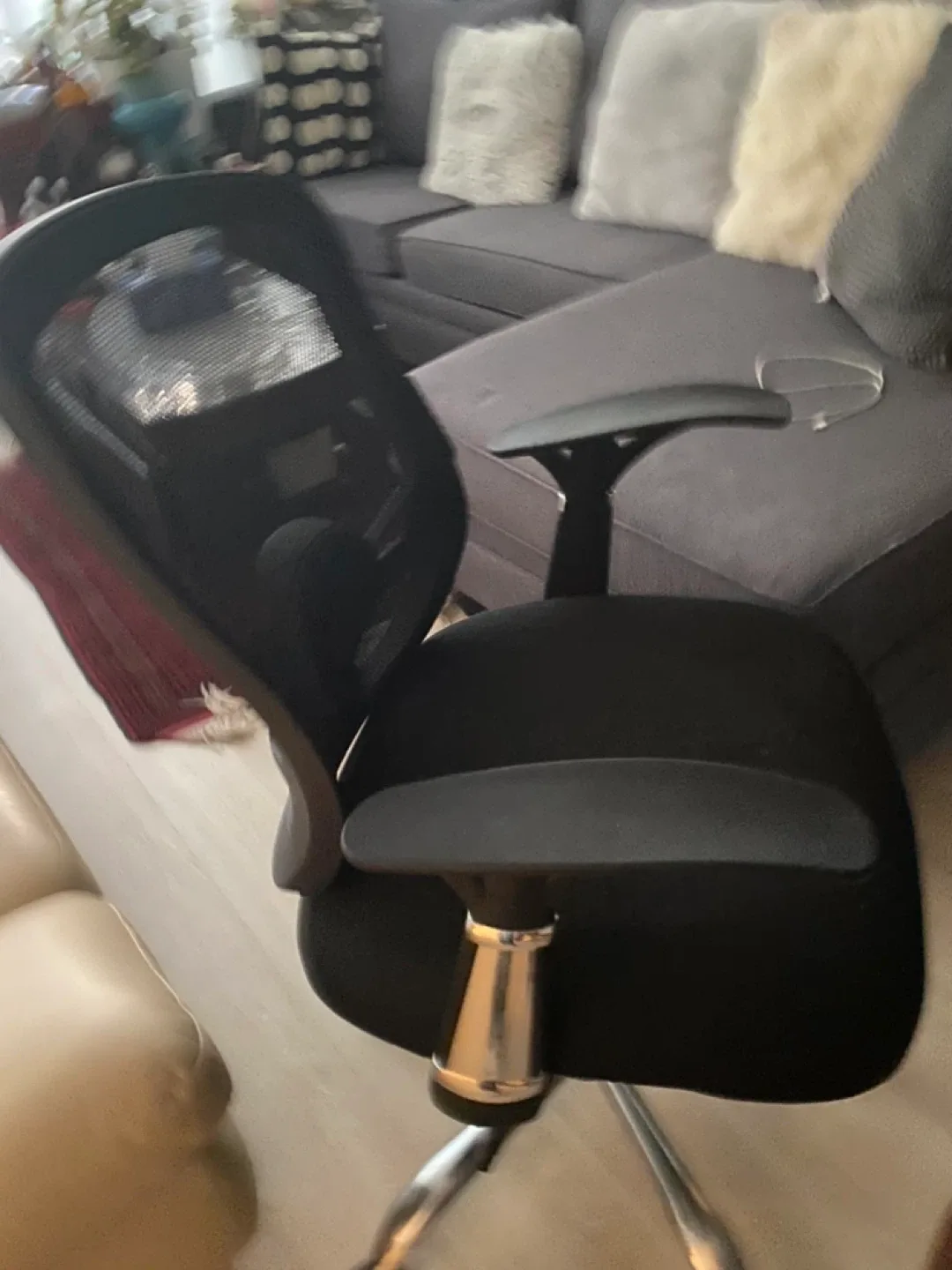 Black Mesh Office Chair image indicator(4)