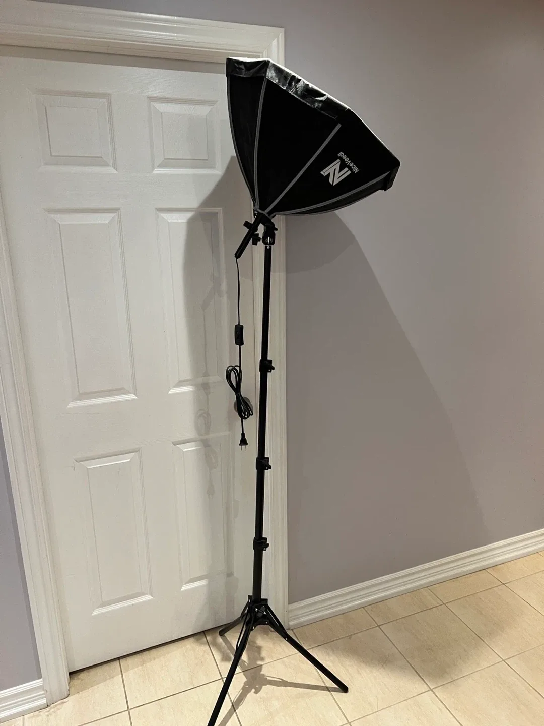 NiceFoto Softbox Lighting Kit image indicator(2)