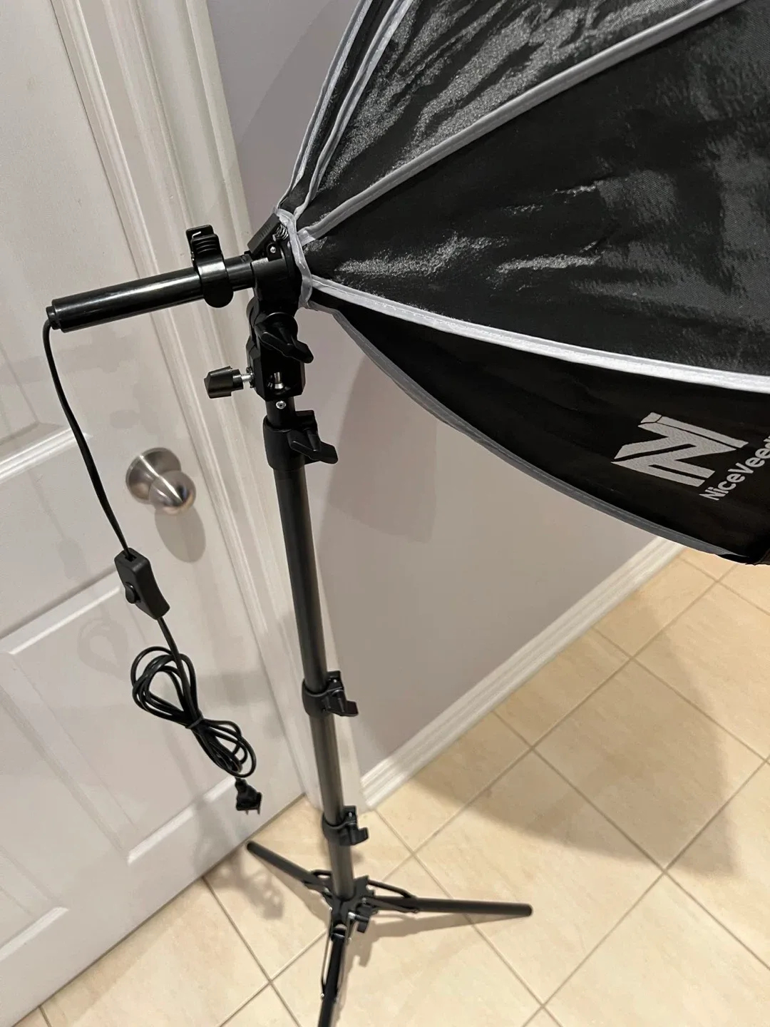 NiceFoto Softbox Lighting Kit image indicator(3)