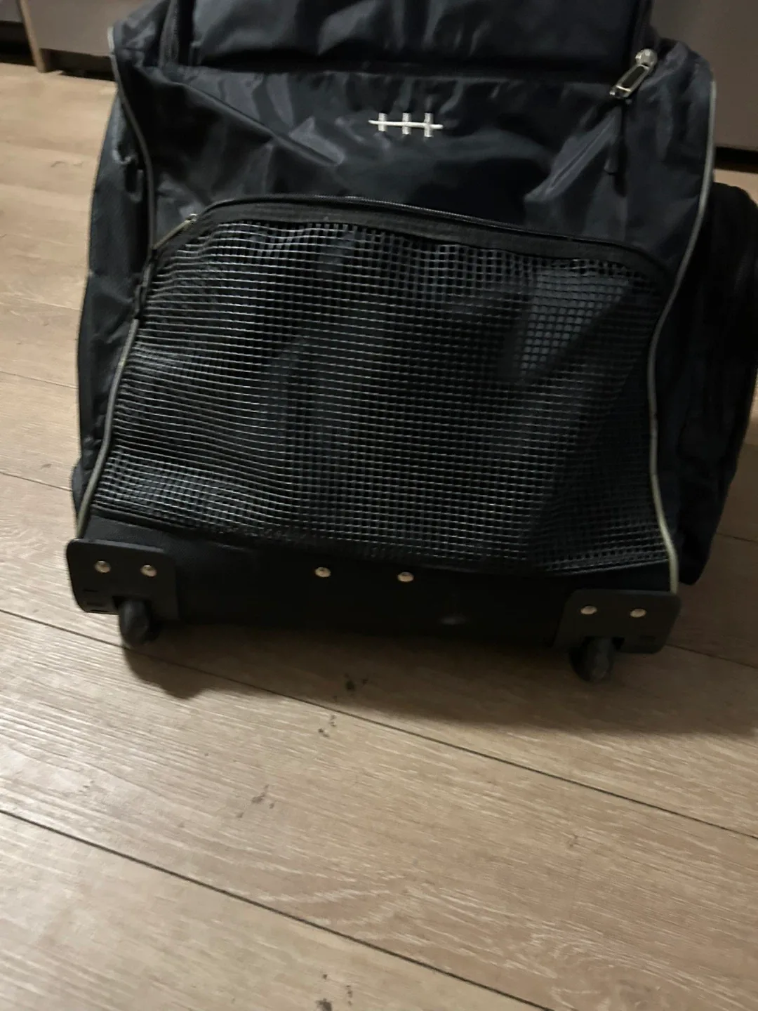 Crown Royal Wheeled Rolling Duffel Bag image indicator(4)