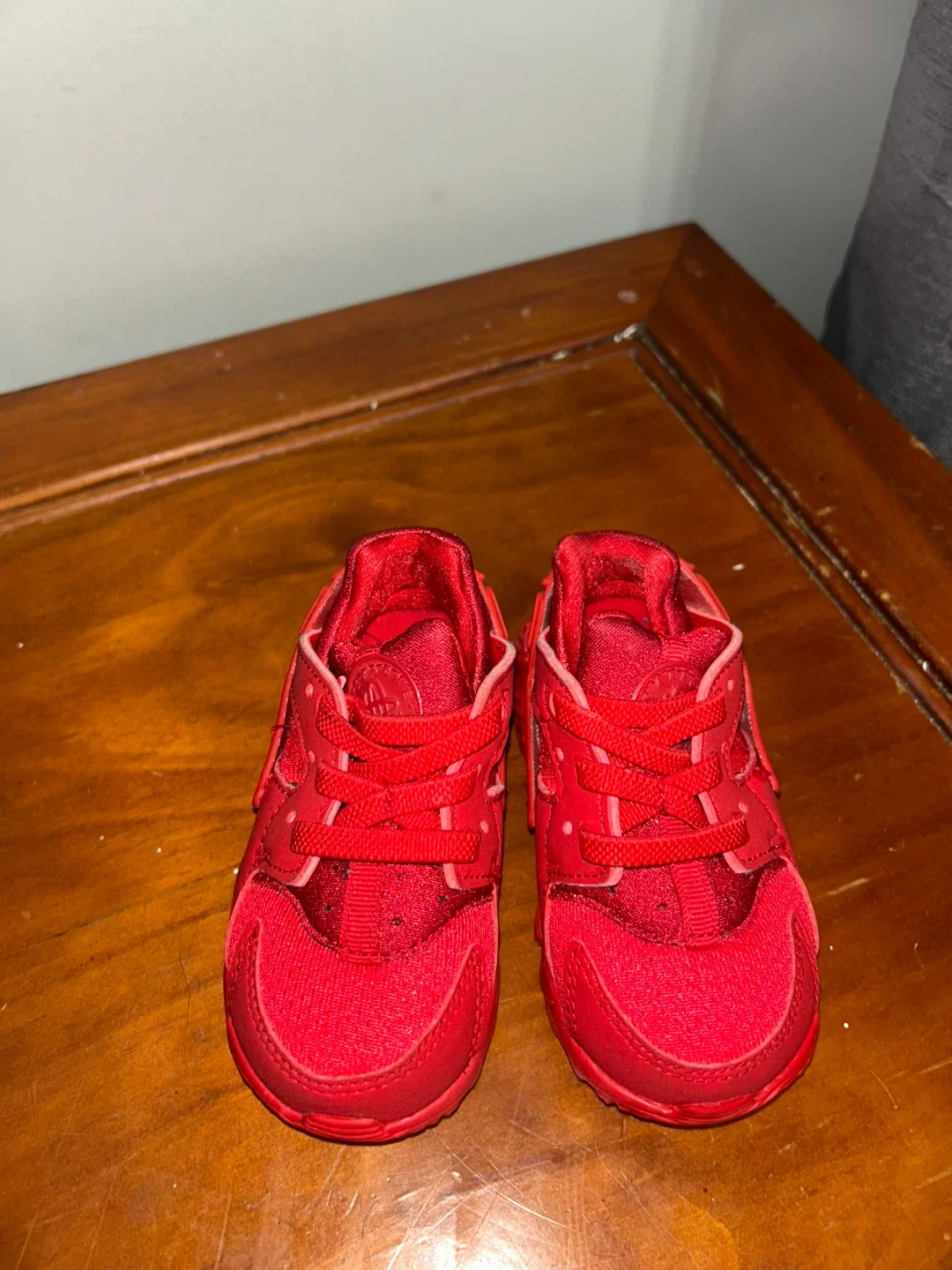 Nike Huarache triple red toddler shoes 5C image indicator(2)
