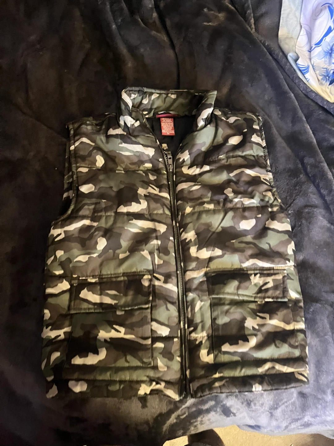 Camo Puffer Vest - Size 6X