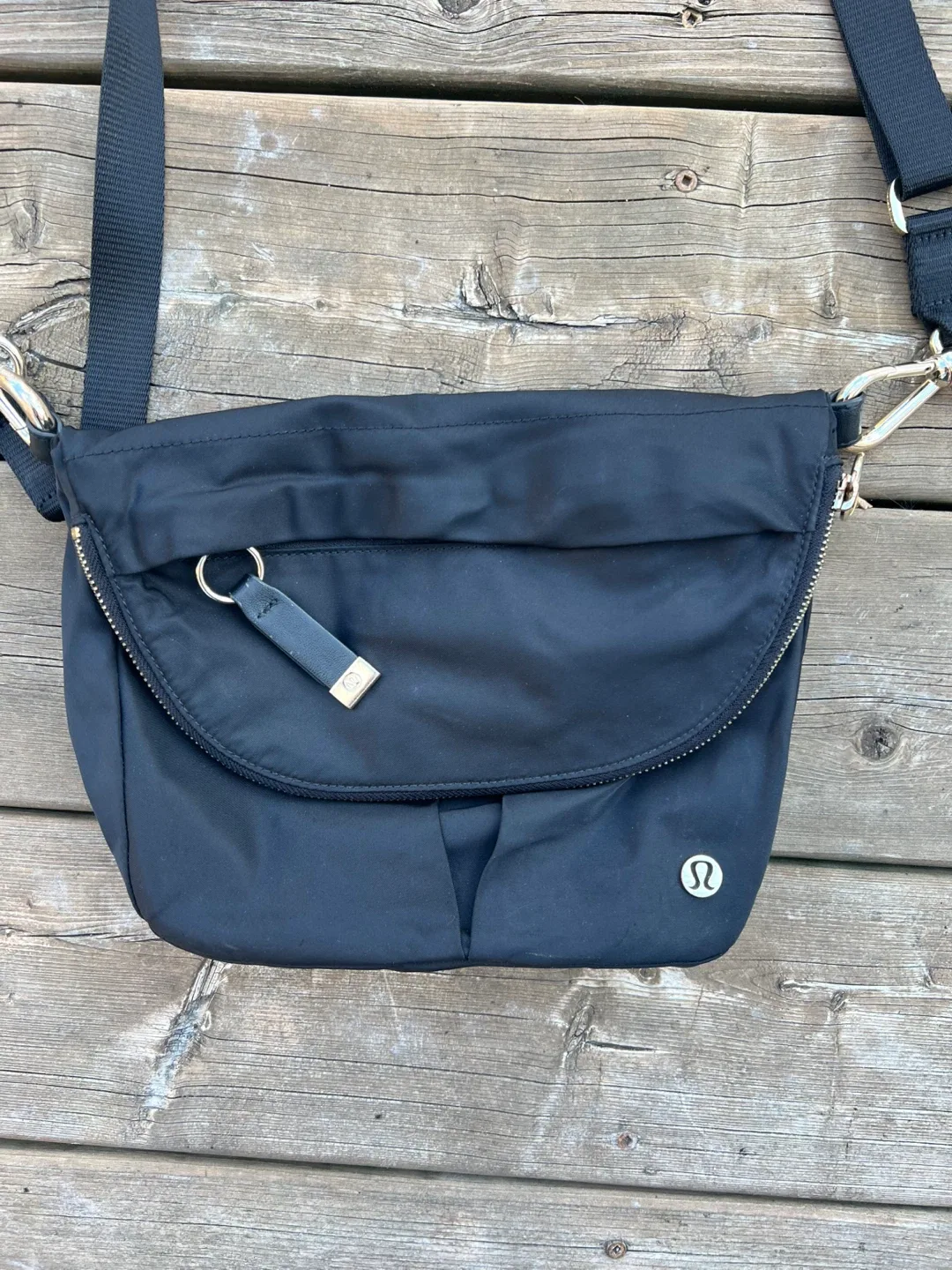 Lululemon black Crossbody Bag image indicator(2)