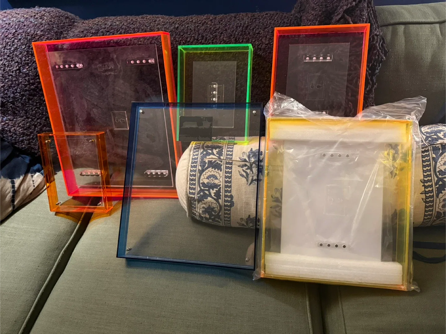 Colorful Acrylic Floating Picture Frames - new and used image indicator(3)