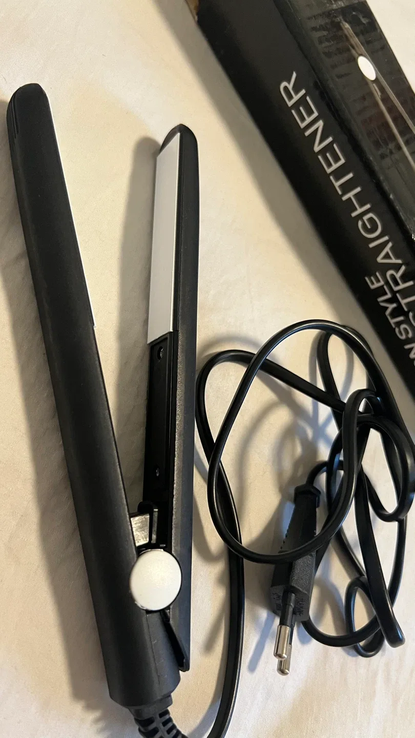 Salon Style Hair Straightener image indicator(2)