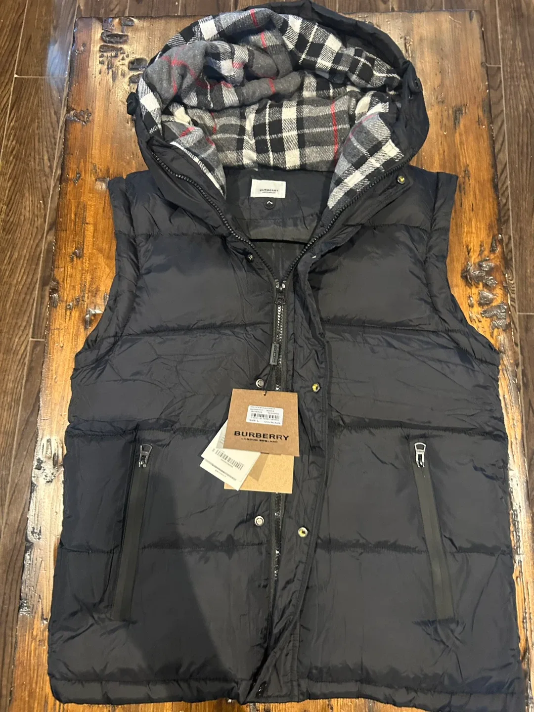 Burberry puff jacket image indicator(2)