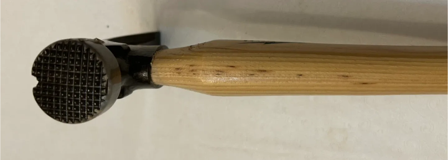 Milwaukee 19oz Anti-Ring Claw Hammer image indicator(2)