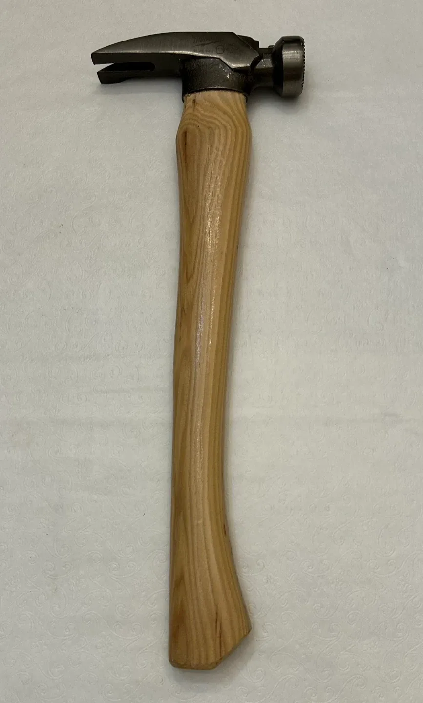 Milwaukee 19oz Anti-Ring Claw Hammer image indicator(3)