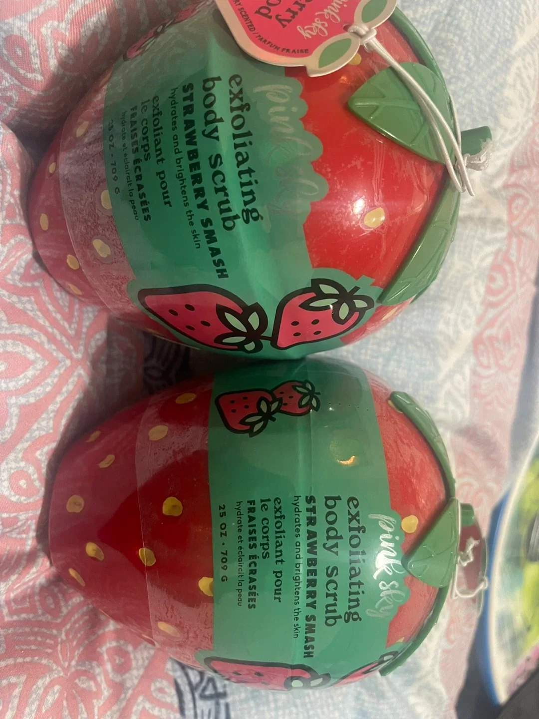 Pink Sky Strawberry Smash Exfoliating Body Scrub image indicator(2)