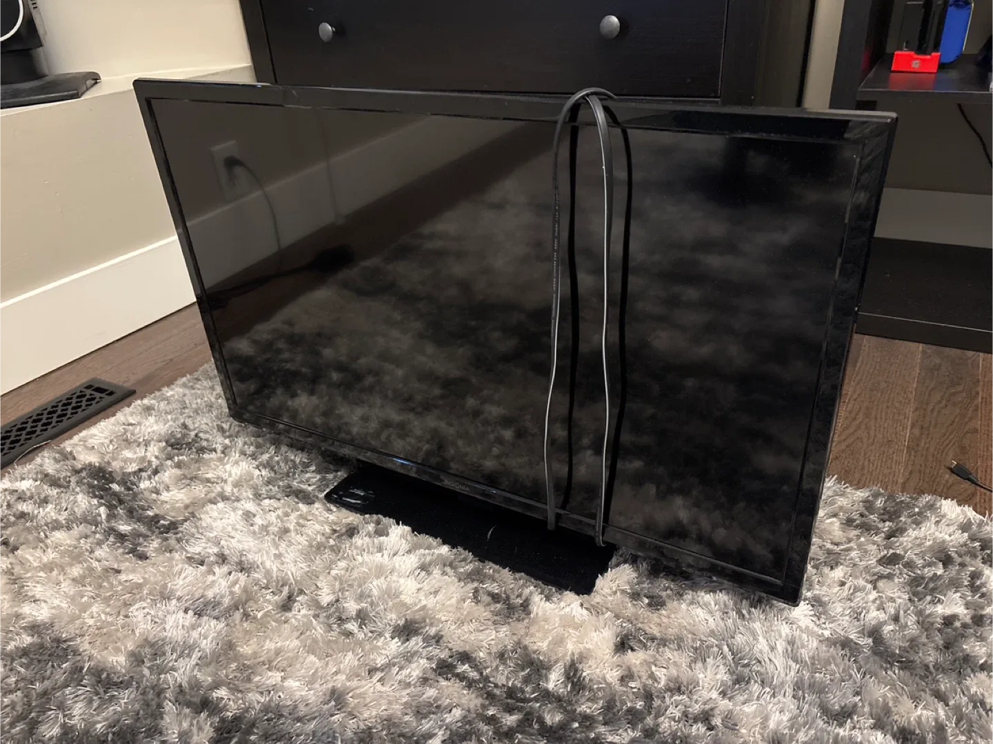 Insignia 32 inch 720p TV