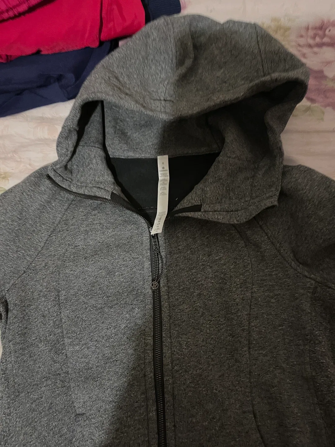 Lululemon Scuba Hoodie Size 8 Gray image indicator(3)