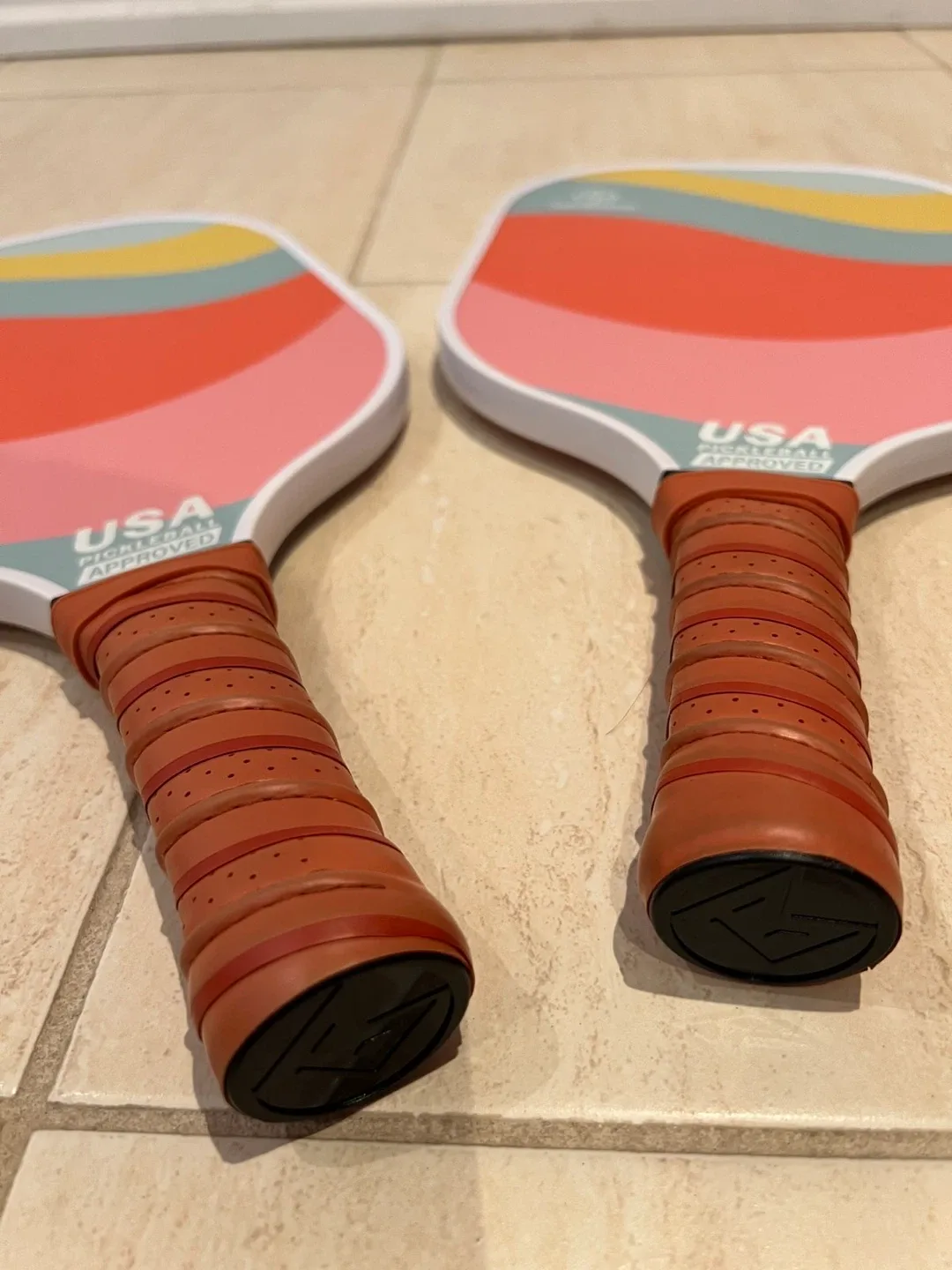 MAYBOOM Pickleball Paddles (Set of 2) + Balls & Case image indicator(2)