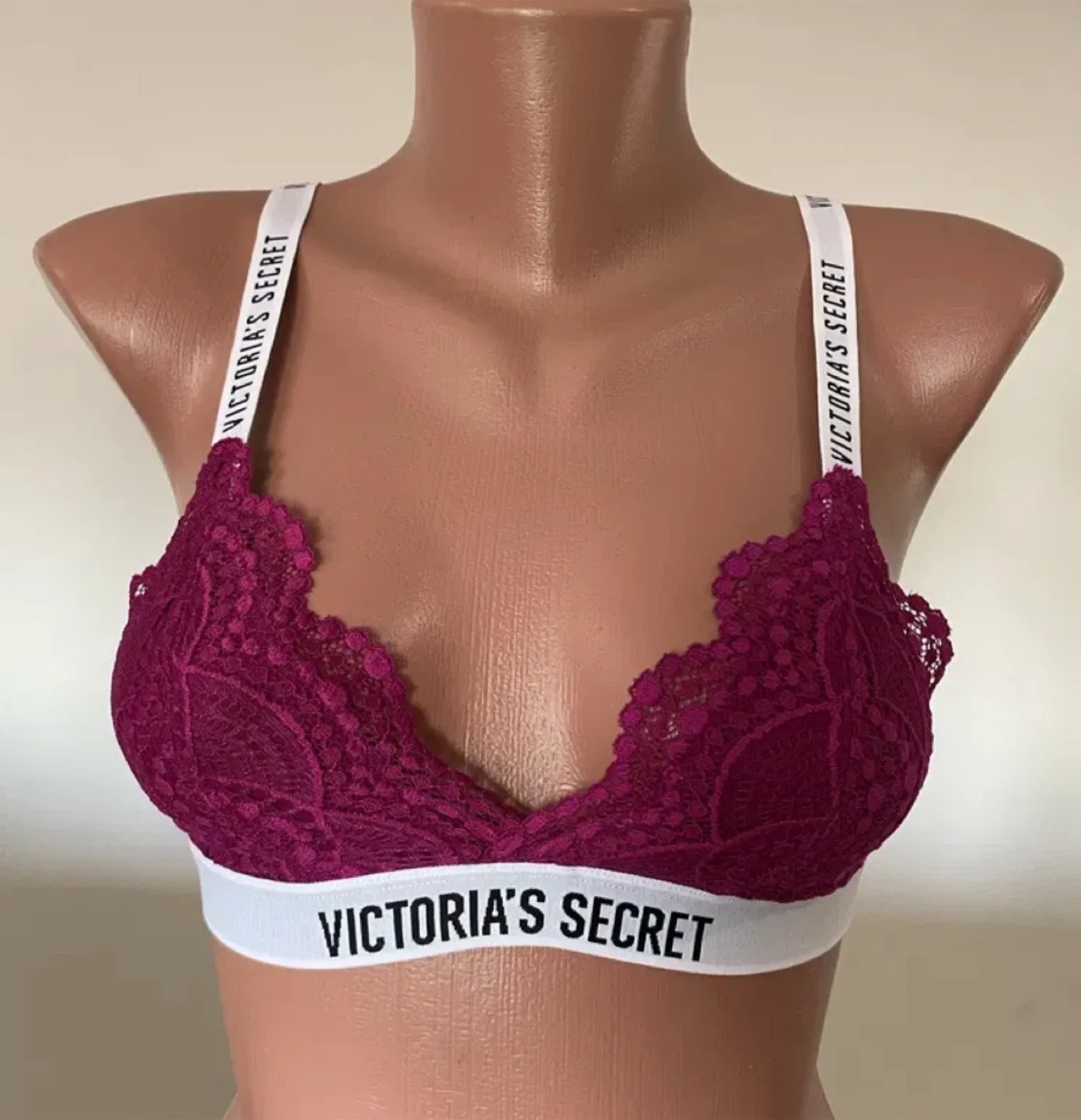 Victoria's Secret Lace Bralette size small image indicator(3)