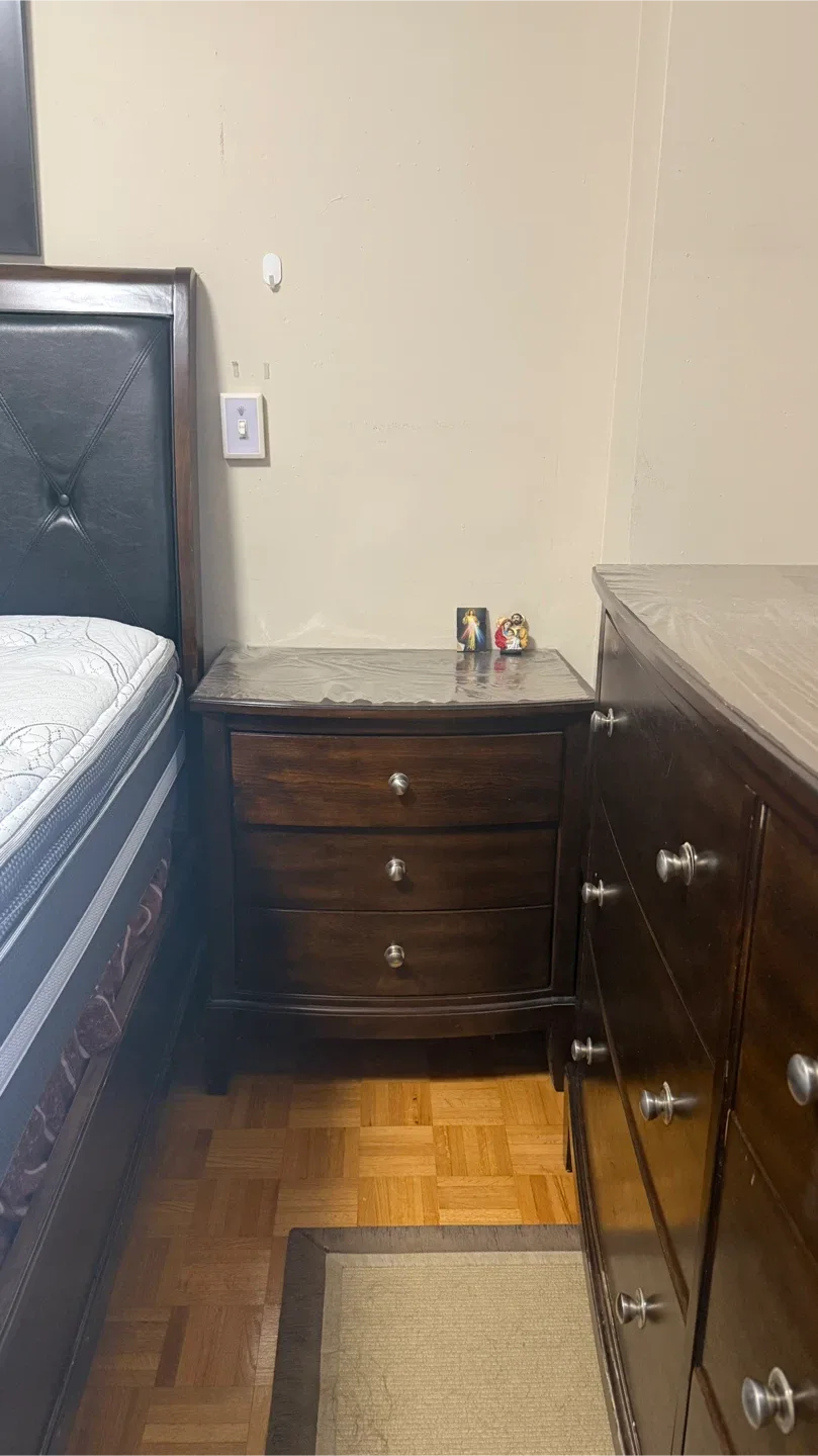 Bedroom Set - Dresser, Nightstand, Bed Frame image indicator(2)