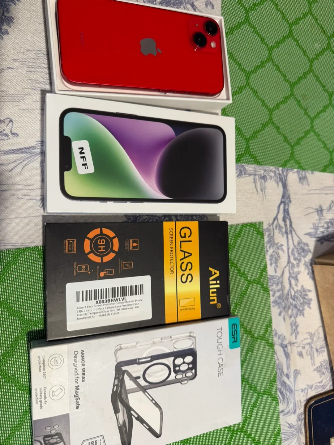 Apple iPhone 14 128 GB Red with glass screen and cover image indicator(5)