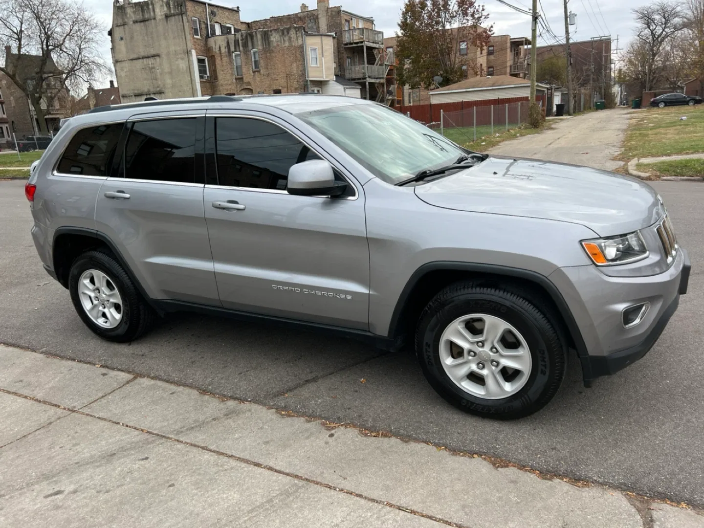 Jeep Grand Cherokee SUV 2015 image indicator(6)