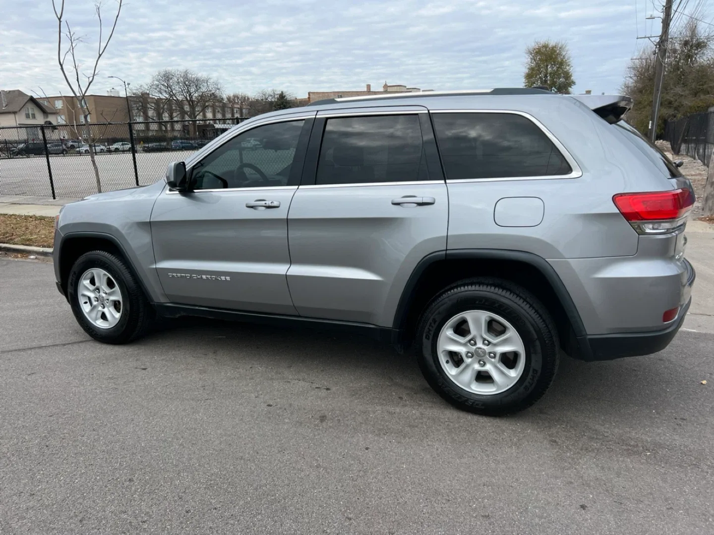 Jeep Grand Cherokee SUV 2015 image indicator(2)