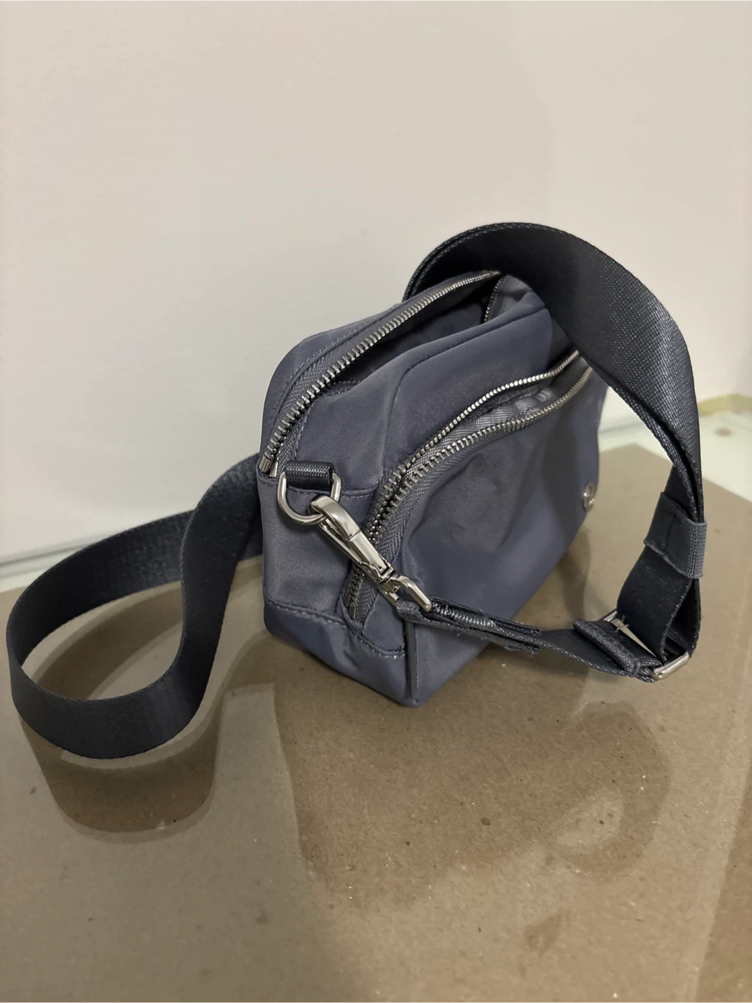 Lululemon Grey Crossbody Bag - photo 4