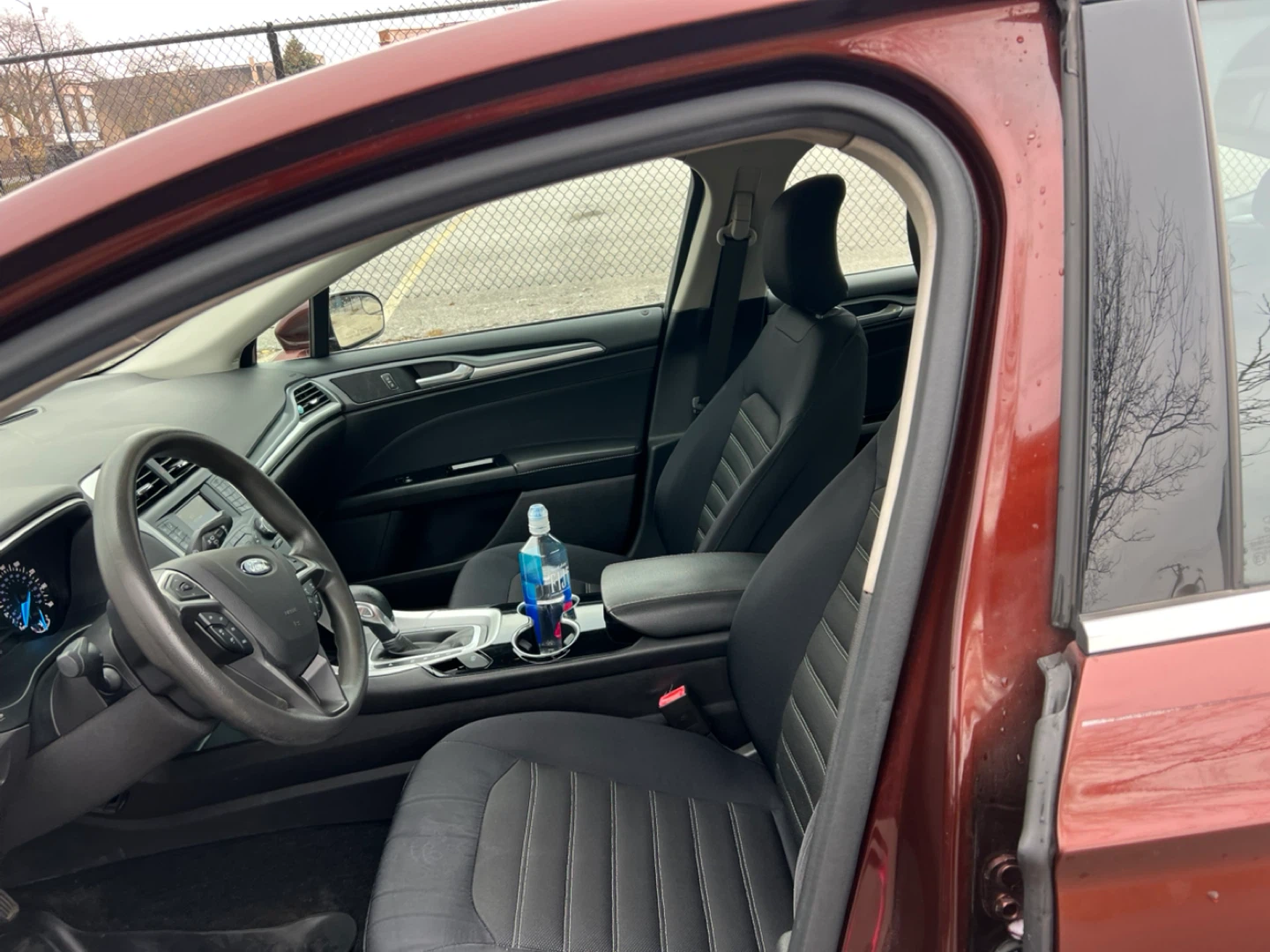 Ford Fusion Sedan - Burgundy - photo 3
