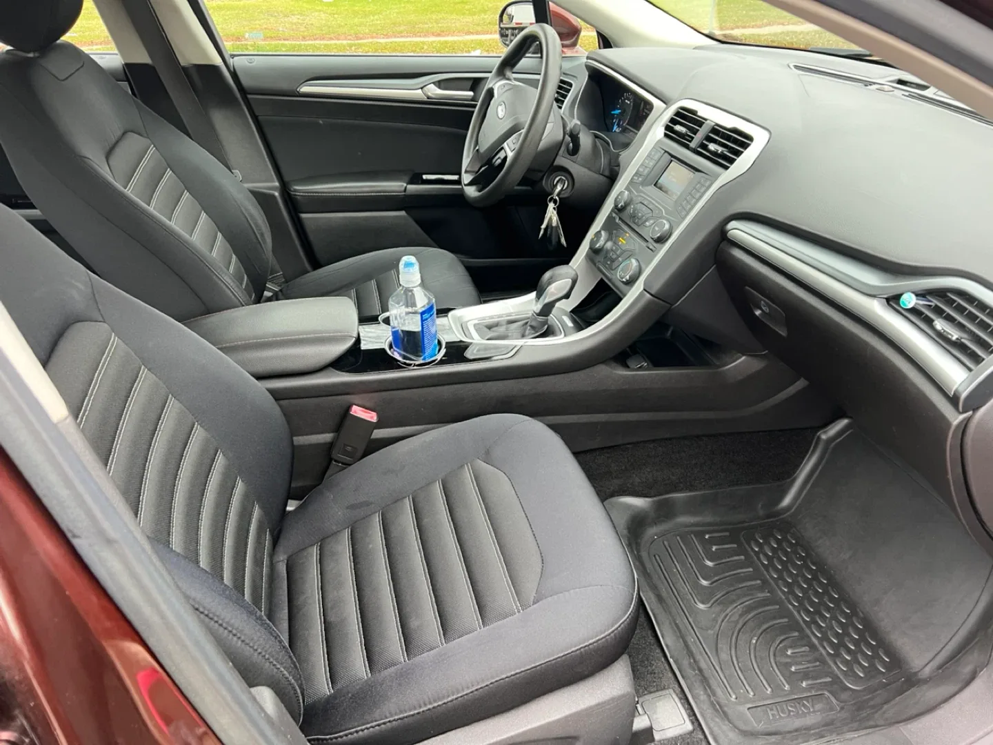 Ford Fusion Sedan - Burgundy image indicator(7)