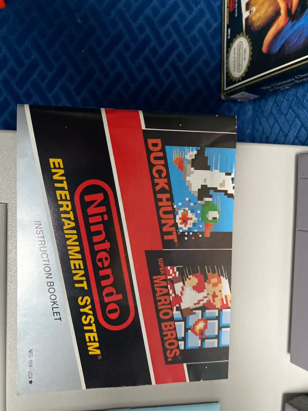 Nintendo Entertainment System (NES) Bundle image indicator(4)