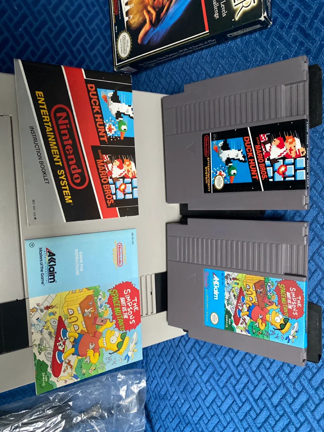 Nintendo Entertainment System (NES) Bundle image indicator(2)