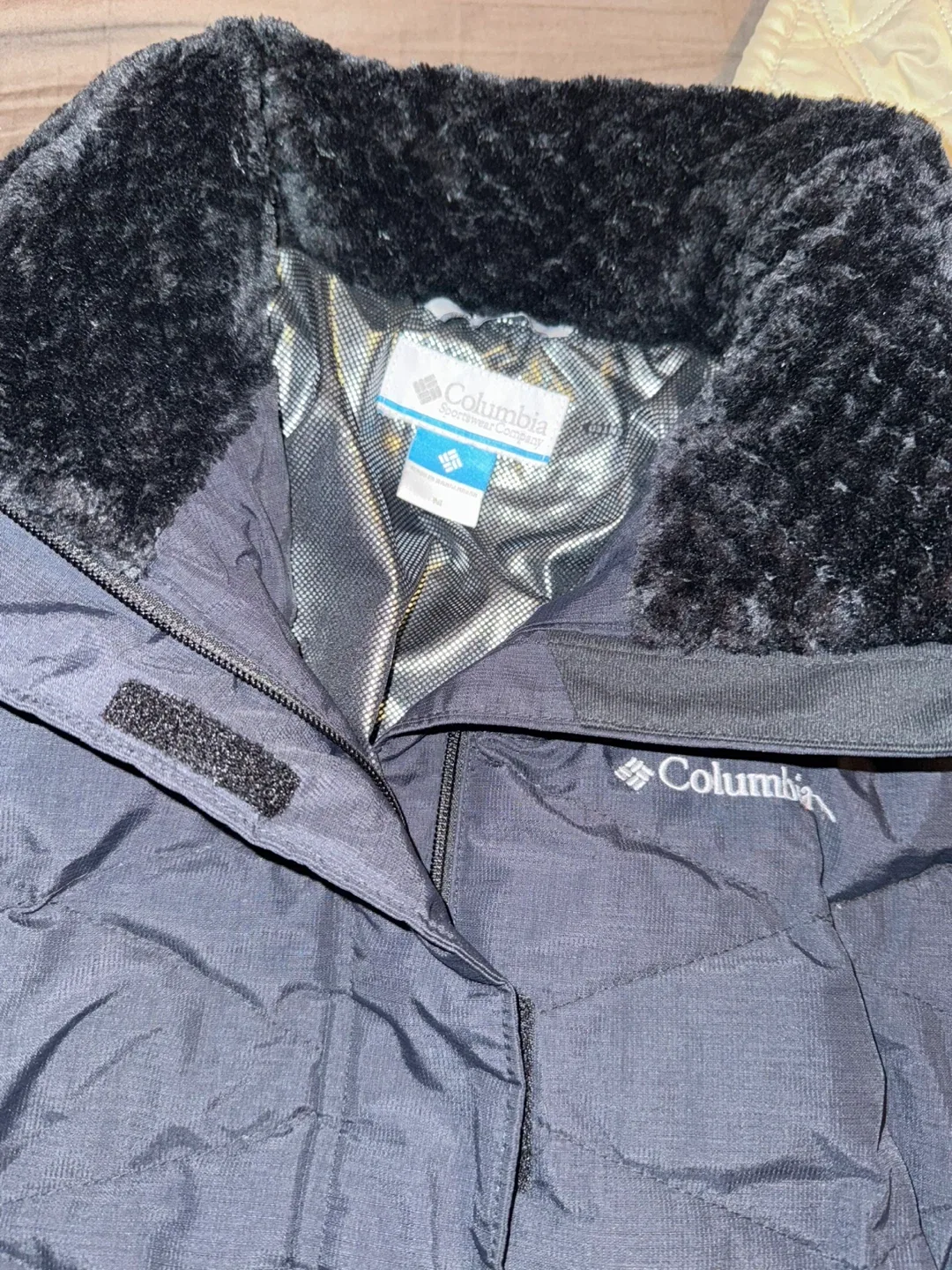 Columbia Women's Winter Jacket, Black image indicator(2)