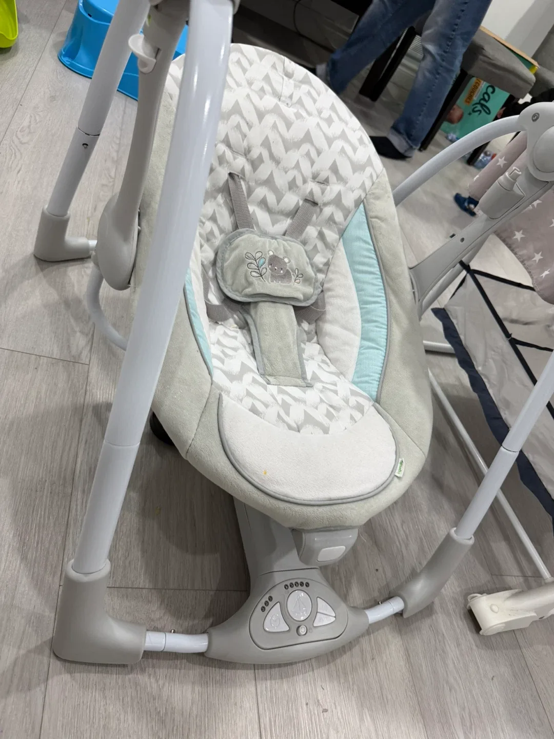 Ingenuity ConvertMe Swing-2-Seat Grey/White image indicator(3)