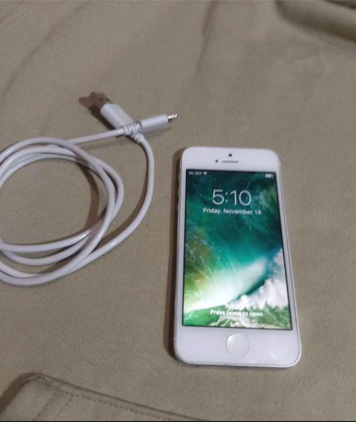 Apple iPhone 5s - Silver